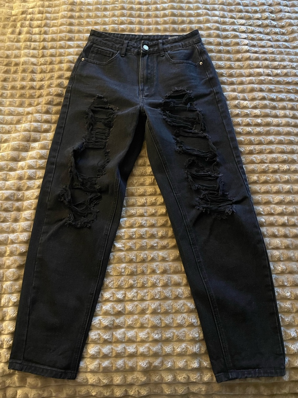 SHEIN | Women’s Black Distressed High-Waist Jeans | Straight Leg Jeans - Picture 16 of 16